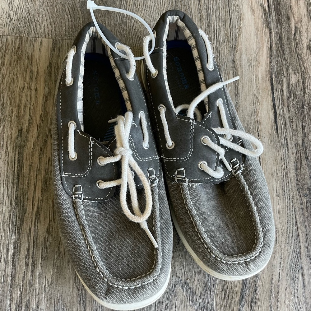Sonoma Grey Boys Boat Shoes, size 3
